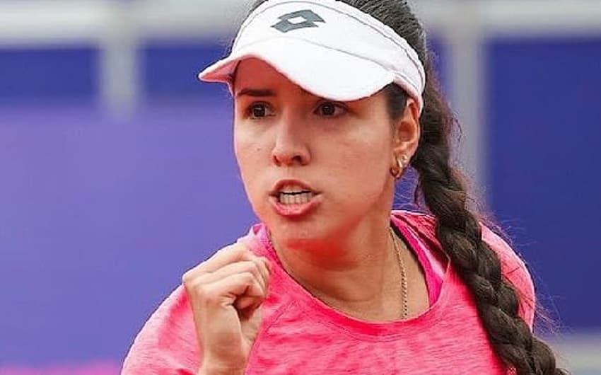 Camila Osorio Serrano vibra em vitória no WTA de Belgrado