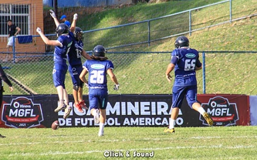 O Cruzeiro FA saiu atrás contra o Nova Serrana Forgeds, mas virou o placar e está na final da Liga MGFL Hinova