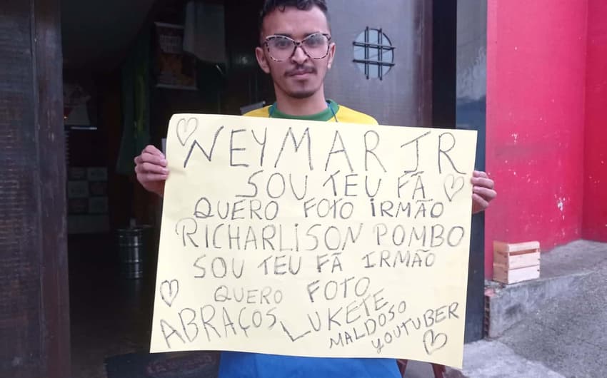 Torcedor viaja 800km para conhecer Neymar