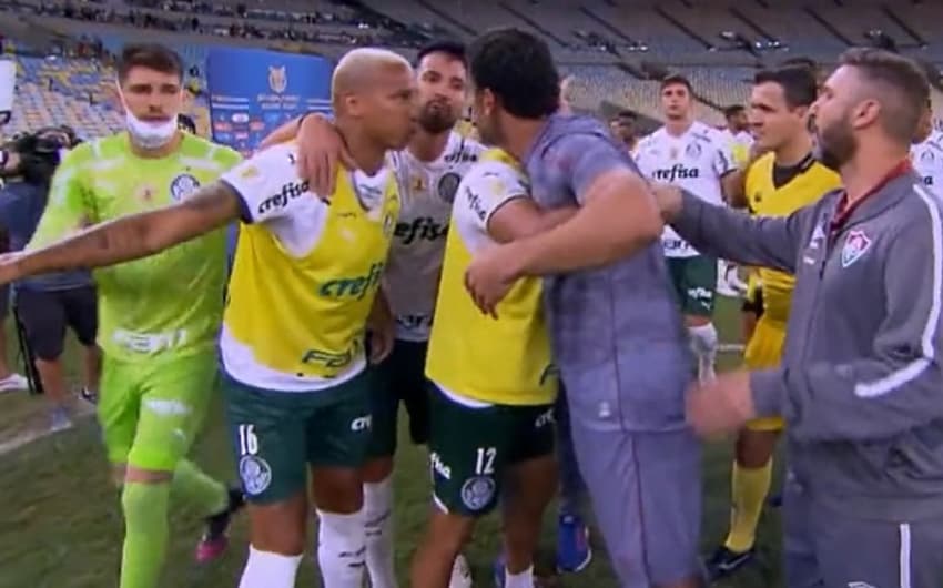 Confusão no pós-jogo entre Fluminense e Palmeiras