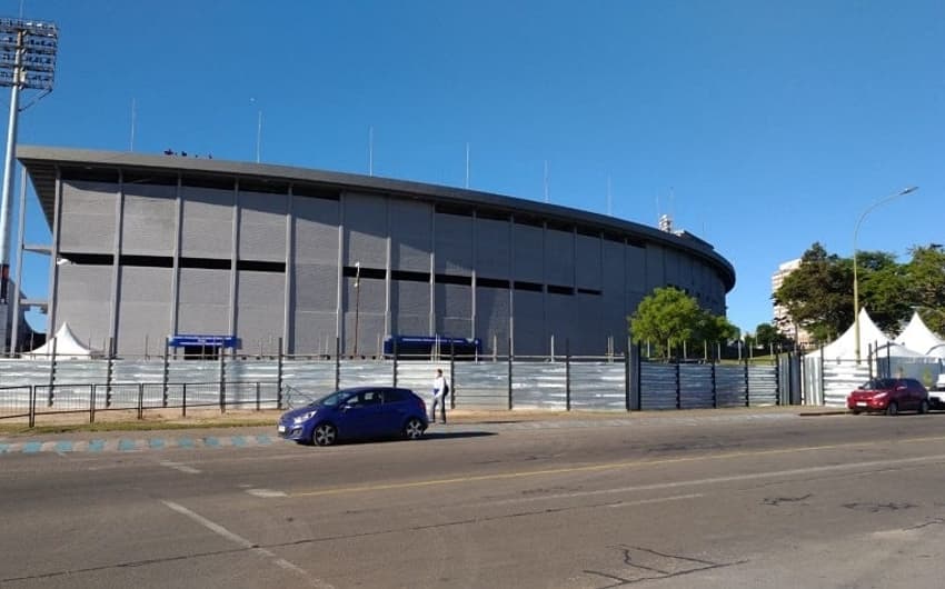 Estádio Centenário - Tapumes