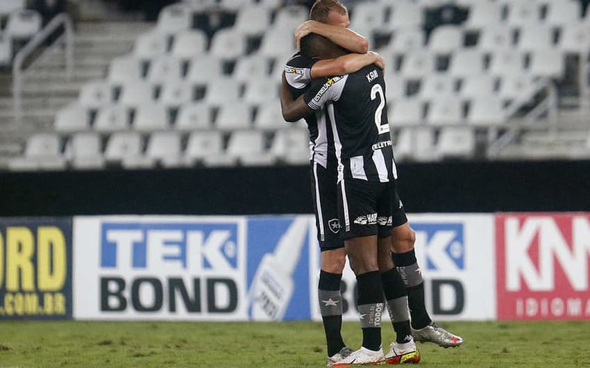 Kanu e Carli - Botafogo