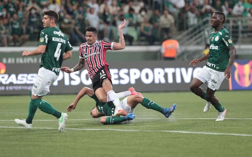 Luciano se lesionou no lance do segundo gol contra o Palmeiras