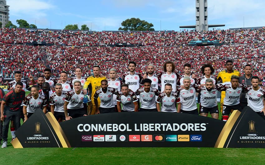 Time do Flamengo posado
