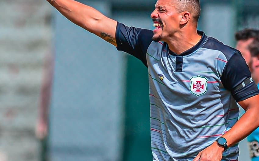 Jorginho buscará o título do Paulista Cup Sub-17 com a Portuguesa Santista (Foto: Divulgação)