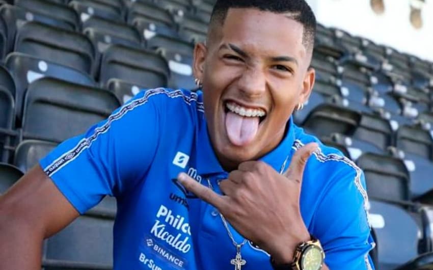 Santos FC renova contrato com o atacante Ângelo