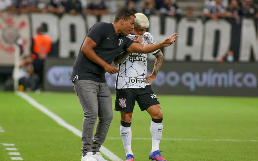Fernando Lázaro - Corinthians 3 x 0 São Bernardo - Paulistão 2022