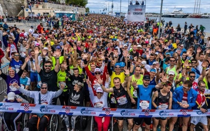 Participantes na linha de largada da sexta edição da Wings for Life World Run, em Zadar, na Croácia, em 2019. (Divulgação)