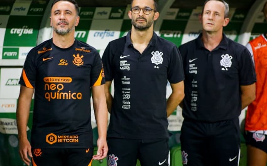 Vítor Pereira e comissão técnica - Palmeiras x Corinthians