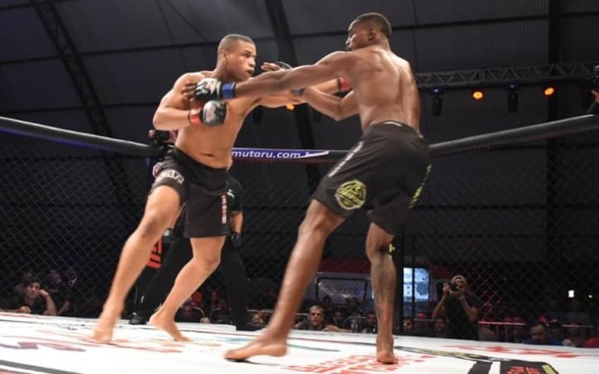 Jefferson Toddynho venceu por finalização no Favela Kombat 37 e segue invicto no MMA