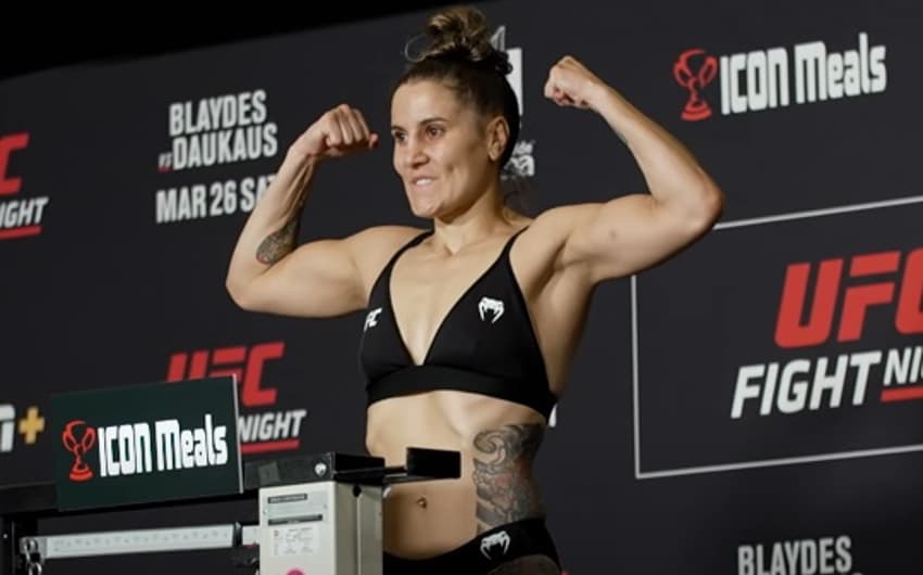 Jennifer Maia foi bem na pesagem oficial do UFC Columbus (Foto: Reprodução)