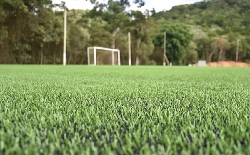 O Barra FC é mais um clube brasileiro a aderir ao gramado sintético