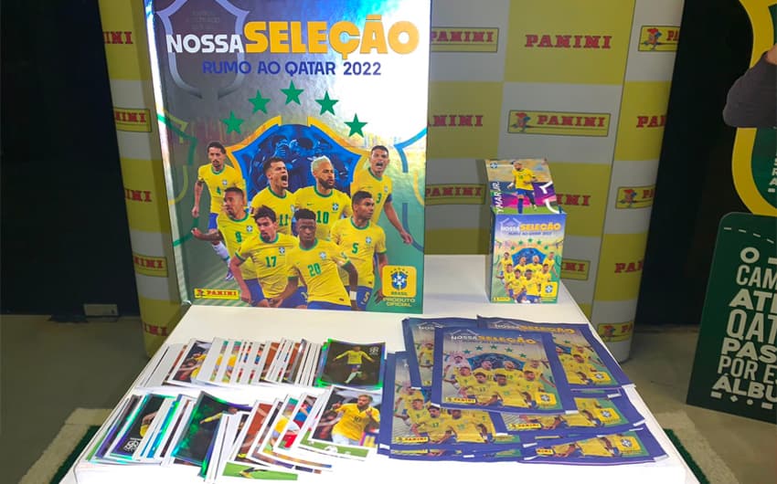 Lançamento de álbum de figurinhas especial sobre a Seleção Brasileira rumo à Copa do Catar
