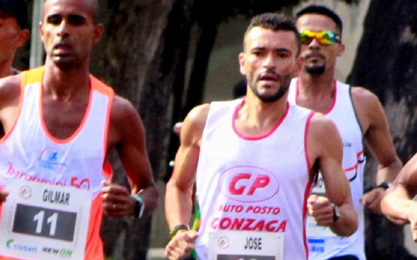 Com 2h08m40s, José Marcio Leão da Silva conseguiu, na Maratona de Milão, neste domingo (3/4), o índice para a maratona do Mundial do Oregon. (Foto de Tião Moreira)