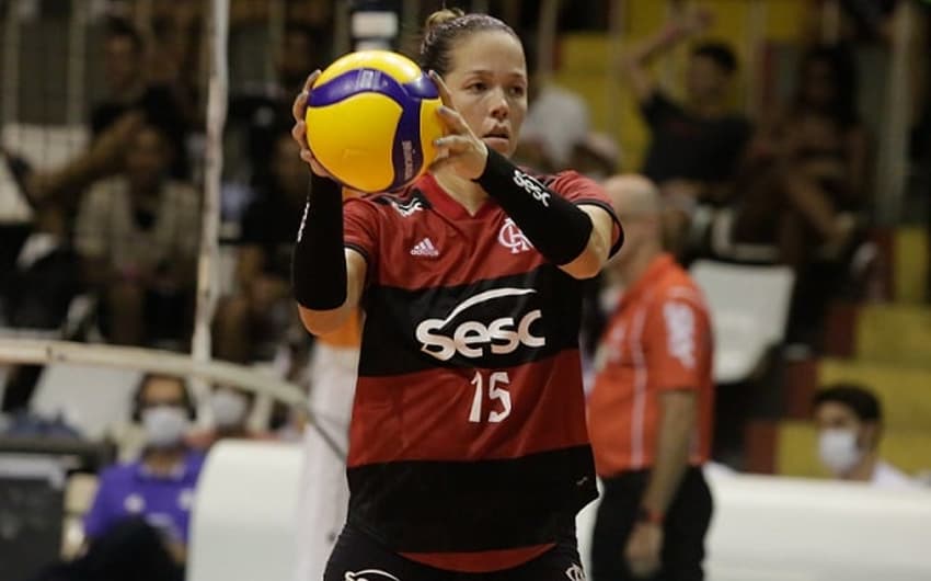 Monique é desfalque do Sesc Flamengo na semifinal da Superliga (Foto: Gilvan de Souza)