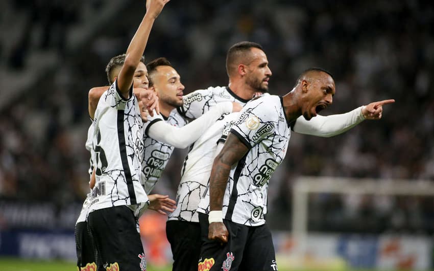 Corinthians x Avaí - Adson, Maycon, Renato Augusto, Raul Gustavo