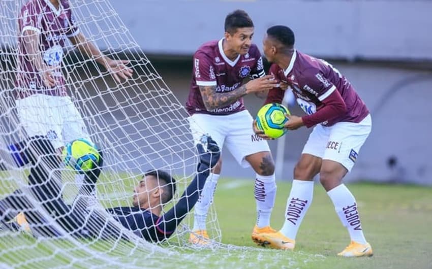 Caxias vence e se consolida no G-4 — Foto: Luiz Erbes / SER Caxias