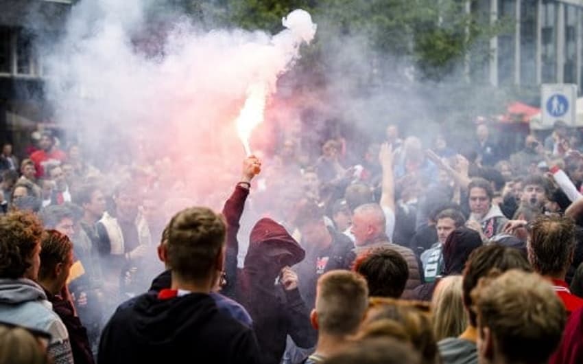 Torcida Feyenoord - final Conference League