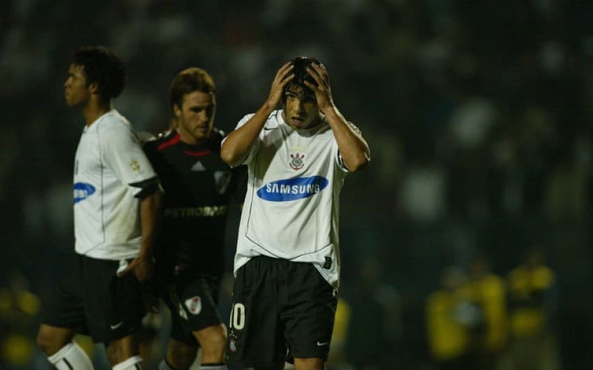 Corinthians x River - Libertadores 2006 - Tévez