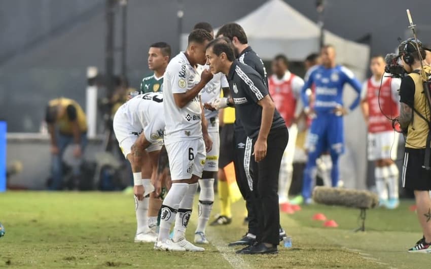 Fabián Bustos - Santos x Palmeiras