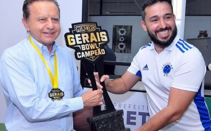 Na última semana, o Cruzeiro FA visitou o prefeito de Betim