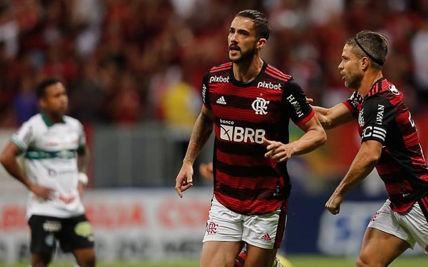 Flamengo x Coritiba - Gustavo Henrique