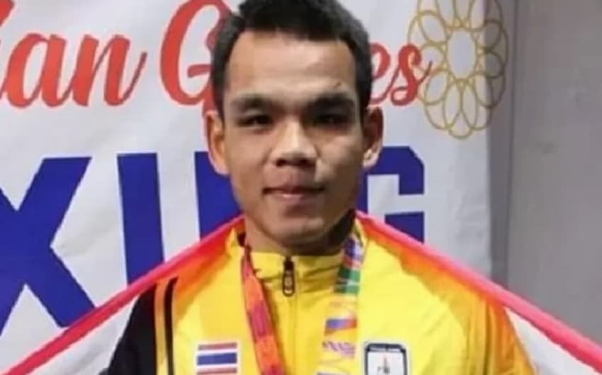 Lutador Phanphet Phadungchai morre após nocaute