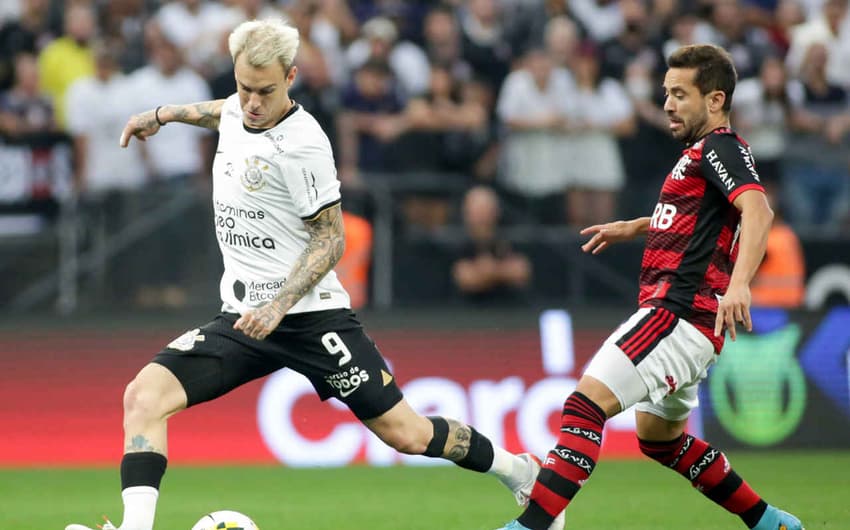 Corinthians x Flamengo - Róger Guedes e Éverton Ribeiro