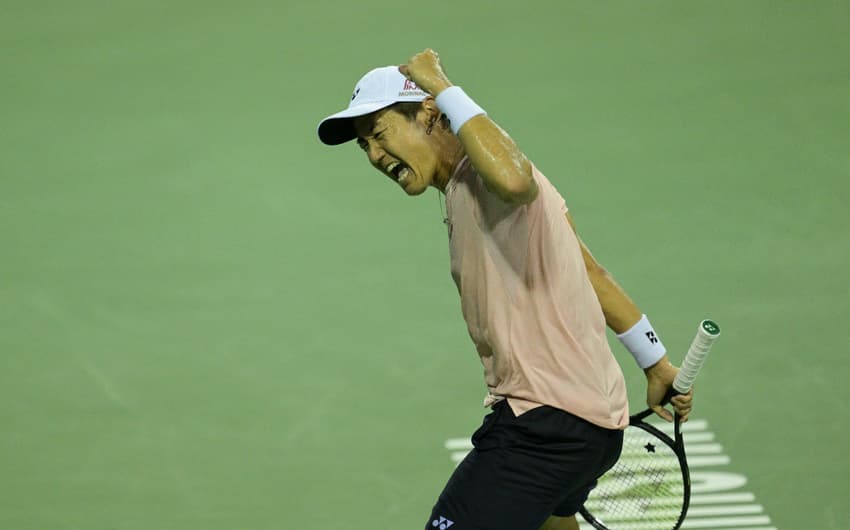 Yoshihito Nishioka vibra durante vitória contra Andrey Rublev no ATP de Washington