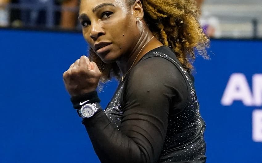 Serena Williams vibra após pontaço na estreia do US Open