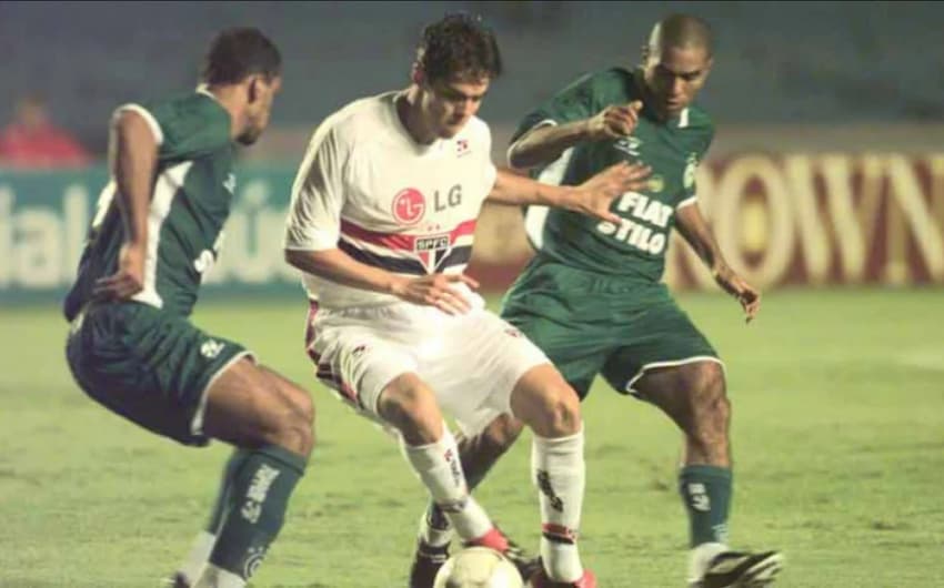 Kaká - São Paulo x Goiás 2003