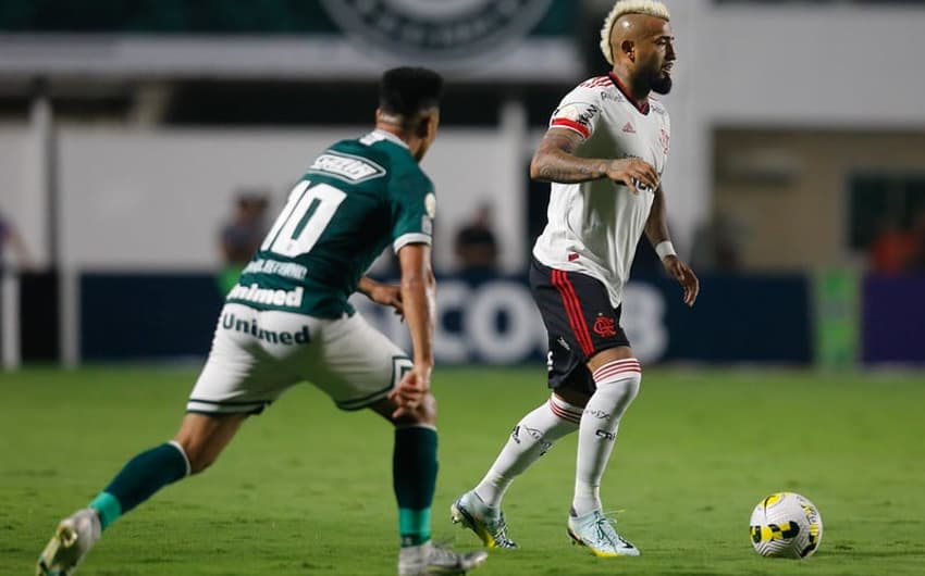 Vidal - Flamengo x Goiás