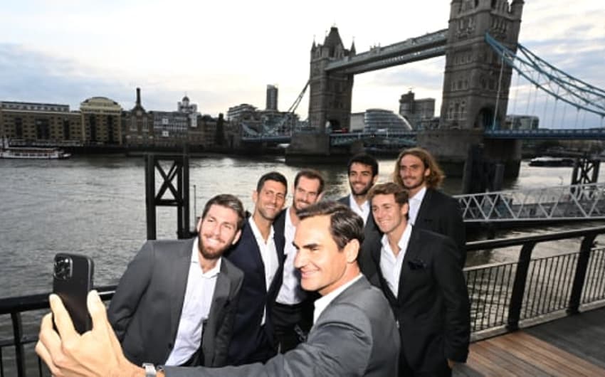 (Esq.dir) Cameron Norrie, Roger Federer, Novak Djokovic, Casper Ruud, Andy Murray, Matteo Berrettini e Stefanos Tsitsipas