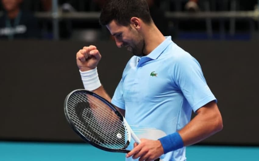 Novak Djokovic vibra na estreia do ATP de Astana