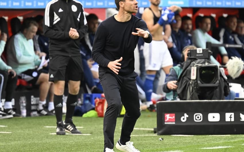 Xabi Alonso - Bayer Leverkusen