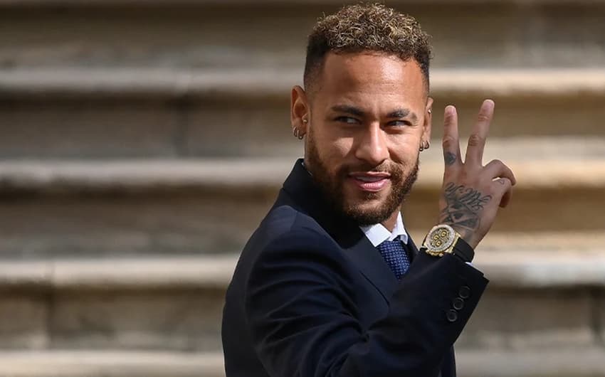 Neymar chegando no julgamento