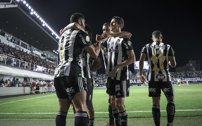 Atlético-MG vê chances de ir à Libertadores aumentarem