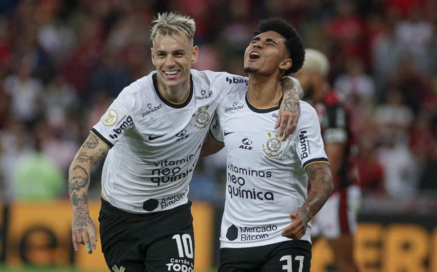 Du Queiroz e Róger Guedes - Flamengo x Corinthians