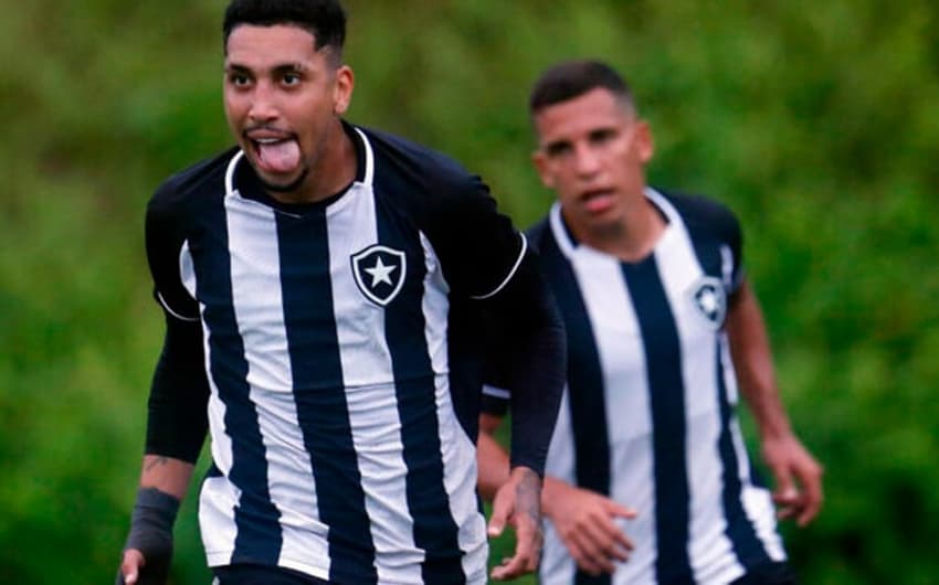 Kauê - Botafogo - jogando o Torneio OPG