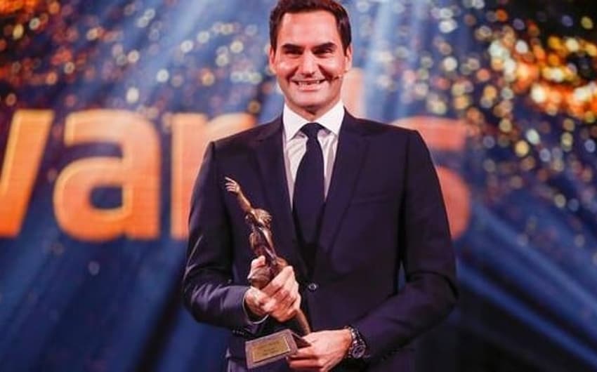 Federer recebe prêmio na Suíça