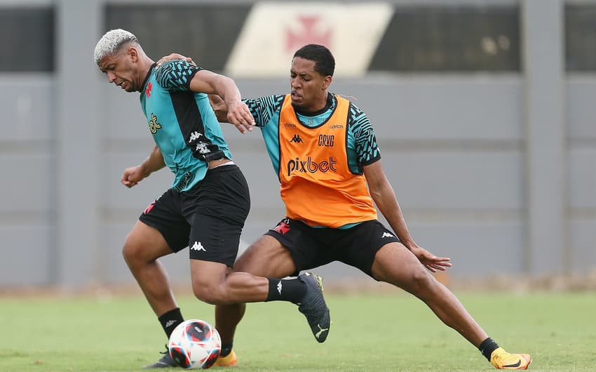 Miranda e Zé Santos - treino do Vasco