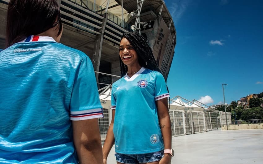 Novo uniforme do Bahia com alusão ao Manchester City