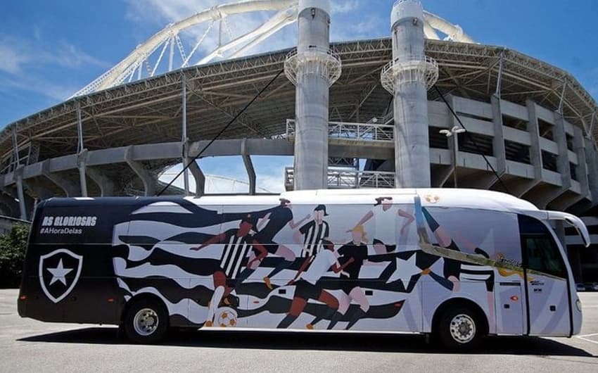 Ônibus do futebol feminino - Botafogo