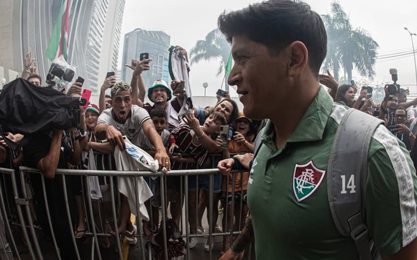 Desembarque do Fluminense em Vitória - 21/01/2023 - Germán Cano