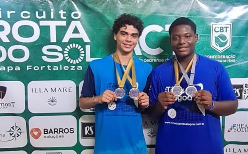 Antonio Vitor e Carlos Henrique com medalhas em Fortaleza