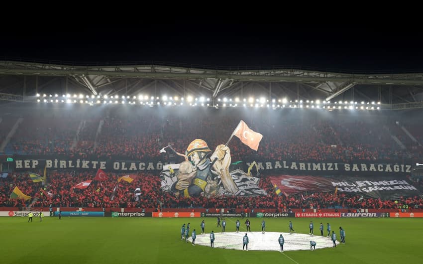 Trabzonspor x Basel - Mosaico
