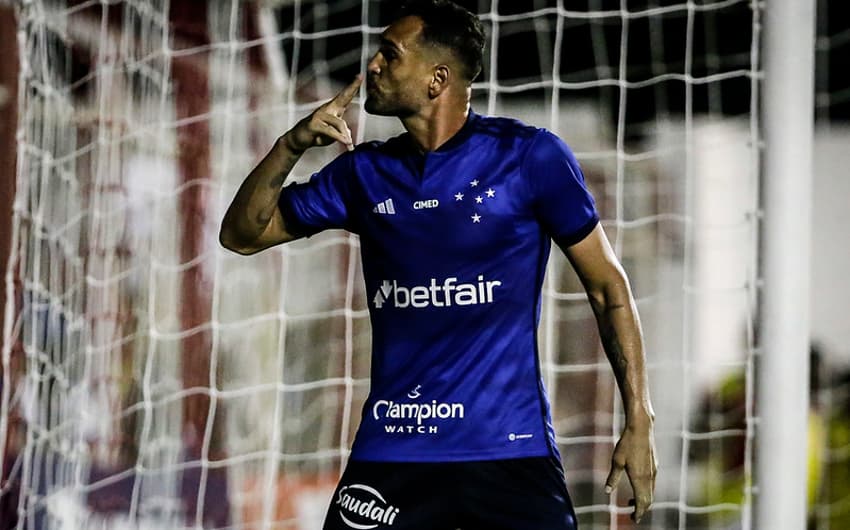 Gilberto - Villa Nova x Cruzeiro