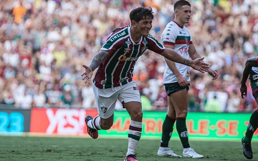 Fluminense x Portuguesa-RJ - Cano