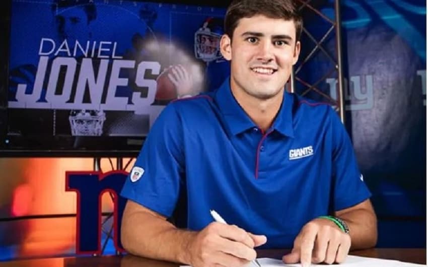 Daniel Jones assinou vínculo de muitos anos com o New York Giants