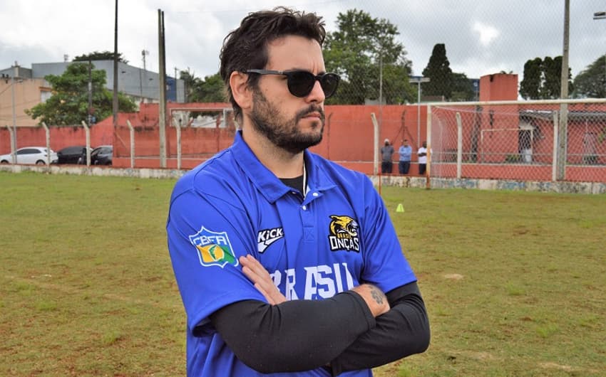 Head coach João Maurício já estreia neste domingo pelo Pouso Alegre Gladiadores